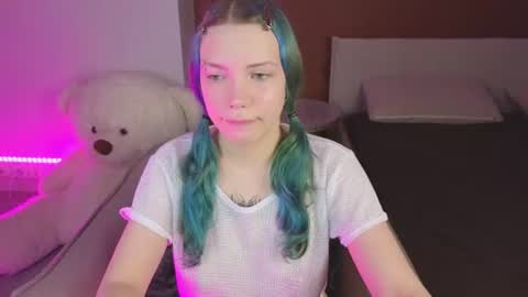 Snapshot of emily__hamilton chatting on July 17, 2026, 1:23 am Emily online show from July 17, 2026, 1:23 am