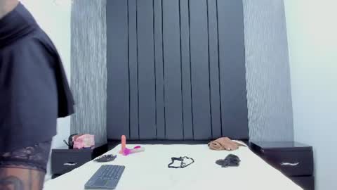 Snapshot of emily_collins69 chatting on July 22, 2026, 4:04 am Emily online show from July 22, 2026, 4:04 am