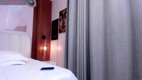 Snapshot of emily_cute4u chatting on February 18, 2026, 12:06 am Emily online show from February 18, 2026, 12:06 am