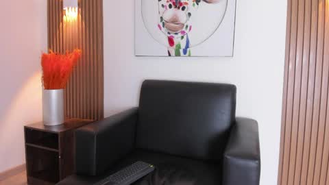 emily_frostt online show from March 30, 2026, 11:33 am