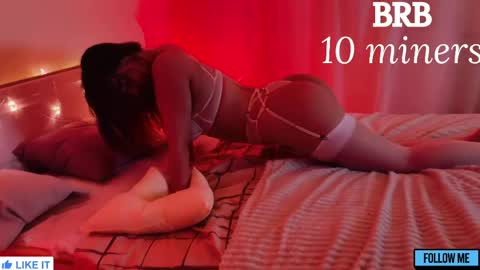 Snapshot of emily_gin chatting on May 19, 2026, 1:11 am EMILY online show from May 19, 2026, 1:11 am