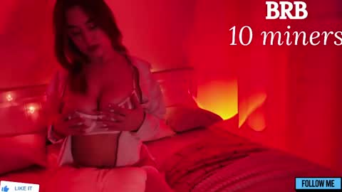 Snapshot of emily_gin chatting on May 26, 2026, 10:33 am EMILY online show from May 26, 2026, 10:33 am
