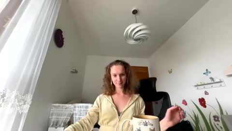 Emily  online show from October 3, 2025, 10:45 am