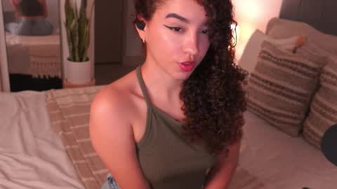 Juliana online show from November 1, 2025, 11:51 pm