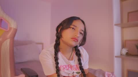 Snapshot of emily_jonexs_ chatting on July 1, 2026, 8:52 pm mily online show from July 1, 2026, 8:52 pm