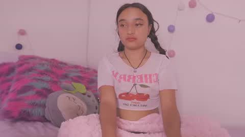 Snapshot of emily_jonexs_ chatting on July 18, 2026, 12:20 pm mily online show from July 18, 2026, 12:20 pm
