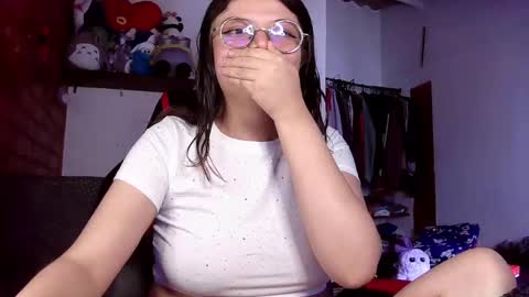 Julieta online show from February 9, 2025, 4:40 pm