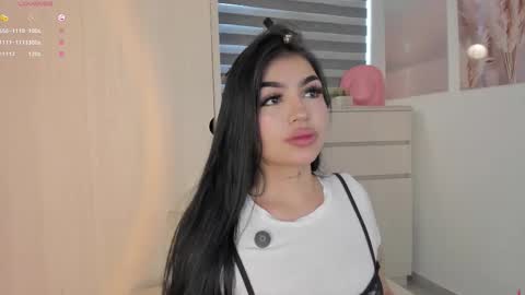 Snapshot of emily_kenner chatting on September 26, 2025, 11:25 am EmilyKenner Independent model online show from September 26, 2025, 11:25 am