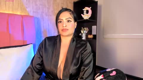 Snapshot of emily_klarence chatting on April 18, 2026, 7:58 pm Emily online show from April 18, 2026, 7:58 pm