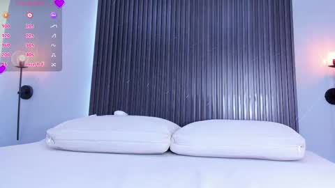 emily_kovac online show from October 7, 2025, 11:40 am