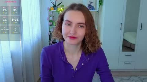 Snapshot of emily_lune chatting on May 9, 2026, 2:39 am Emily online show from May 9, 2026, 2:39 am