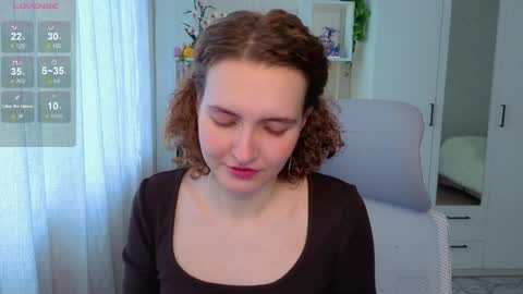 Snapshot of emily_lune chatting on May 22, 2026, 1:57 am Emily online show from May 22, 2026, 1:57 am