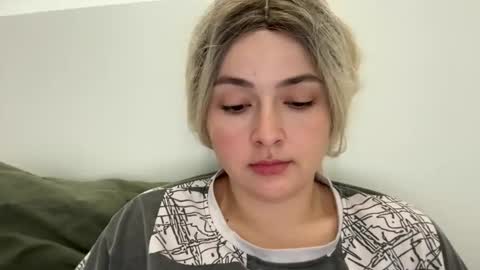 Snapshot of emily_morning_dew chatting on October 30, 2025, 8:38 am emily_morning_dew online show from October 30, 2025, 8:38 am