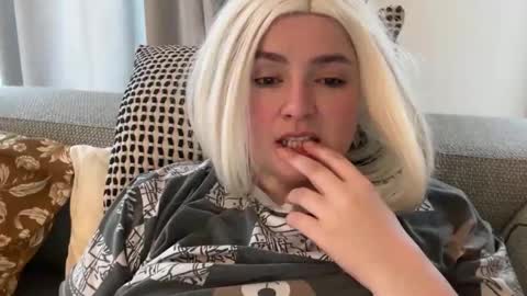 emily_morning_dew online show from February 22, 2026, 8:02 am