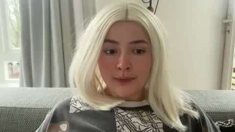 emily_morning_dew online show from February 24, 2026, 10:02 am