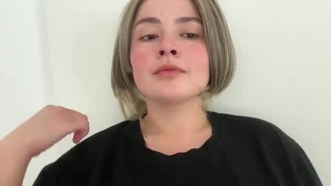 Snapshot of emily_morning_dew chatting on April 24, 2026, 7:44 am emily_morning_dew online show from April 24, 2026, 7:44 am