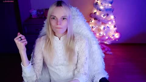 Lia online show from December 22, 2024, 9:31 pm