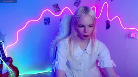 Lia online show from October 13, 2025, 11:21 am