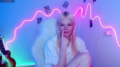 Lia online show from October 20, 2025, 6:08 pm