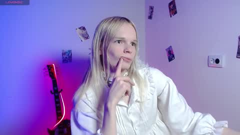 Lia online show from March 18, 2026, 1:09 am