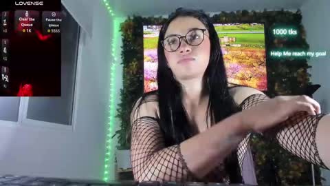 emily_palmeer online show from May 30, 2026, 10:01 am