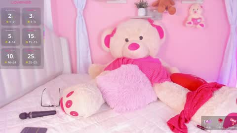 Snapshot of emily_restrepoo chatting on May 16, 2026, 6:43 am Emily online show from May 16, 2026, 6:43 am