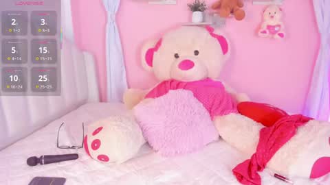 Snapshot of emily_restrepoo chatting on May 16, 2026, 6:54 am Emily online show from May 16, 2026, 6:54 am