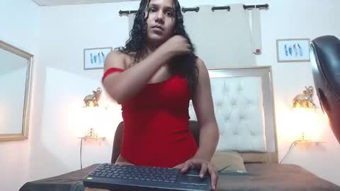 emily_russell_ online show from September 21, 2025, 3:19 am