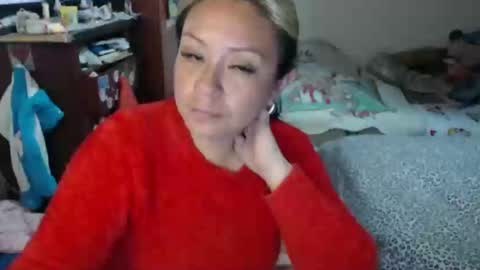 Snapshot of emily_sexy69 chatting on November 22, 2025, 5:06 am Emily online show from November 22, 2025, 5:06 am