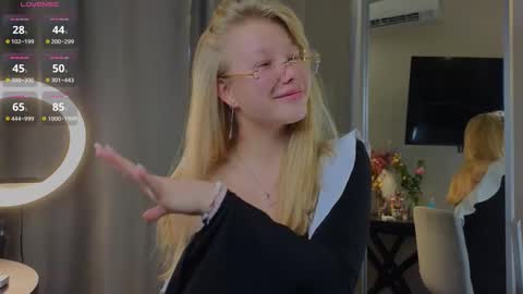 Snapshot of emily_shepard chatting on September 9, 2025, 2:22 am emily shepard online show from September 9, 2025, 2:22 am