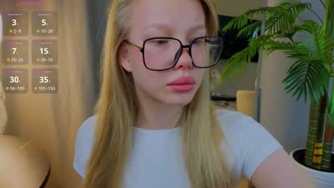 Snapshot of emily_shepard chatting on September 24, 2025, 2:04 am emily shepard online show from September 24, 2025, 2:04 am