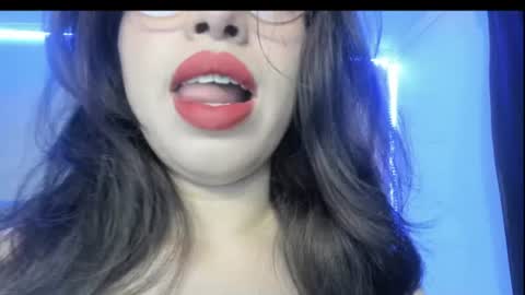Snapshot of emily_tulip chatting on June 11, 2026, 11:41 am Vanesa online show from June 11, 2026, 11:41 am