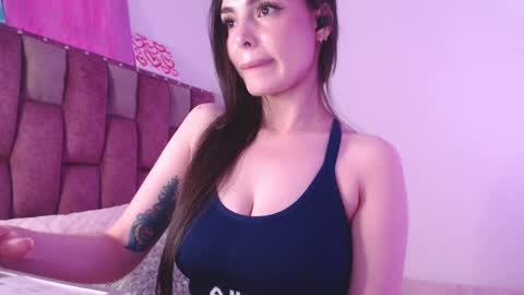 emily_w2 online show from February 21, 2025, 8:49 pm