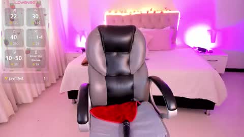 emily_warren__ online show from September 27, 2025, 8:14 pm