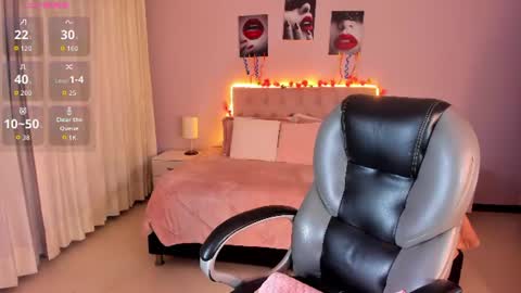 Snapshot of emily_warren__ chatting on July 28, 2026, 9:14 pm emily_warren__ online show from July 28, 2026, 9:14 pm