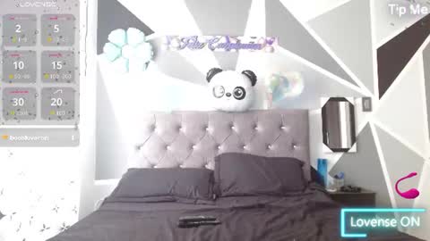Snapshot of emily_white00 chatting on June 18, 2026, 6:56 pm emily online show from June 18, 2026, 6:56 pm