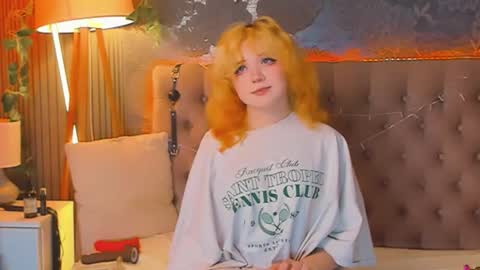 Snapshot of emilyangels chatting on April 24, 2026, 7:33 am Baby Emelli online show from April 24, 2026, 7:33 am