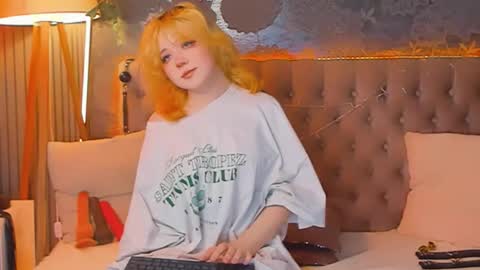 Snapshot of emilyangels chatting on April 27, 2026, 6:00 am Baby Emelli online show from April 27, 2026, 6:00 am