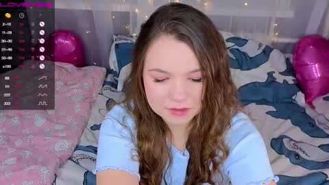 artist Emily online show from November 10, 2025, 8:08 pm