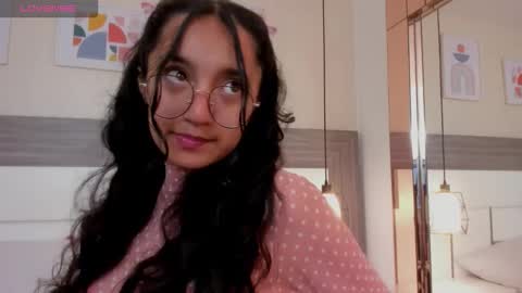 Snapshot of emilyblussh chatting on February 25, 2026, 6:39 pm Emily Bluush online show from February 25, 2026, 6:39 pm