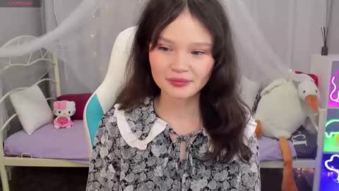 Emilyhaves online show from December 21, 2025, 4:41 am