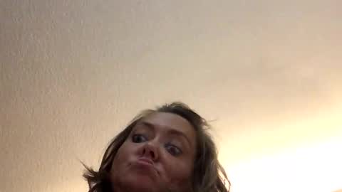 Snapshot of emilyclear chatting on May 9, 2026, 11:37 am emilyclear online show from May 9, 2026, 11:37 am