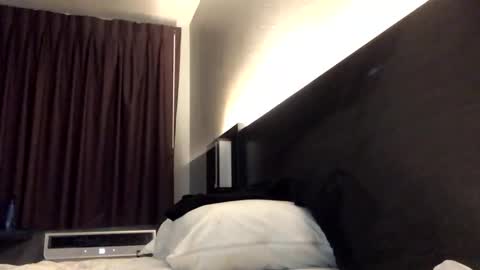 Snapshot of emilyclear chatting on May 17, 2026, 10:22 am emilyclear online show from May 17, 2026, 10:22 am