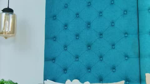 Emily online show from February 1, 2026, 7:12 pm