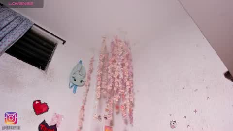 Snapshot of emilycollei chatting on June 11, 2026, 4:32 am Emily online show from June 11, 2026, 4:32 am