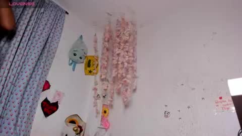 Snapshot of emilycollei chatting on July 19, 2026, 6:39 am Emily online show from July 19, 2026, 6:39 am