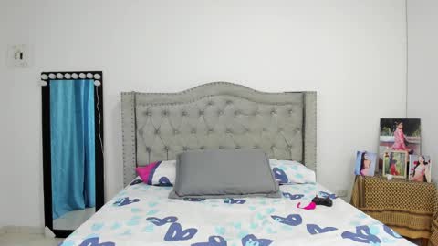 Camila online show from February 24, 2025, 6:49 am