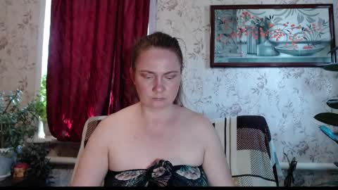 Snapshot of emilydoth chatting on May 9, 2026, 6:29 am EmilyDoth online show from May 9, 2026, 6:29 am