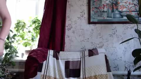 Snapshot of emilydoth chatting on July 17, 2026, 4:52 am EmilyDoth online show from July 17, 2026, 4:52 am