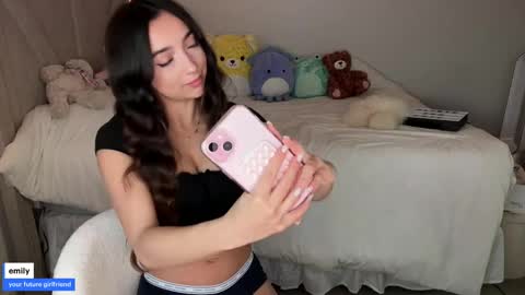 Snapshot of emilyfawn chatting on September 19, 2025, 4:03 am emilyfawn online show from September 19, 2025, 4:03 am